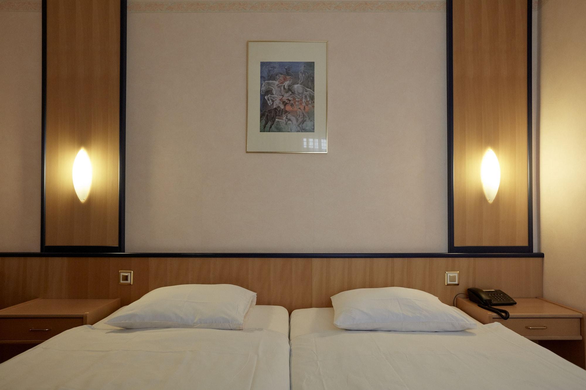 Hotel Crystal Λωζάνη Εξωτερικό φωτογραφία