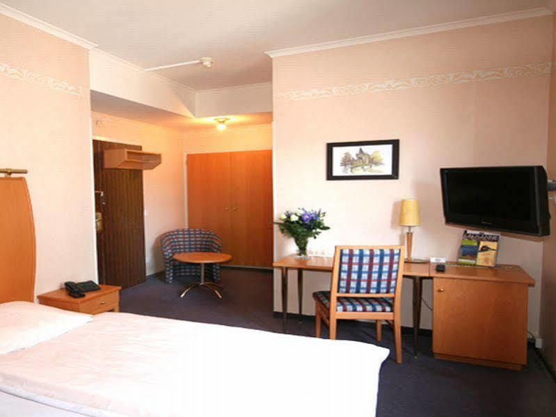 Hotel Crystal Λωζάνη Εξωτερικό φωτογραφία